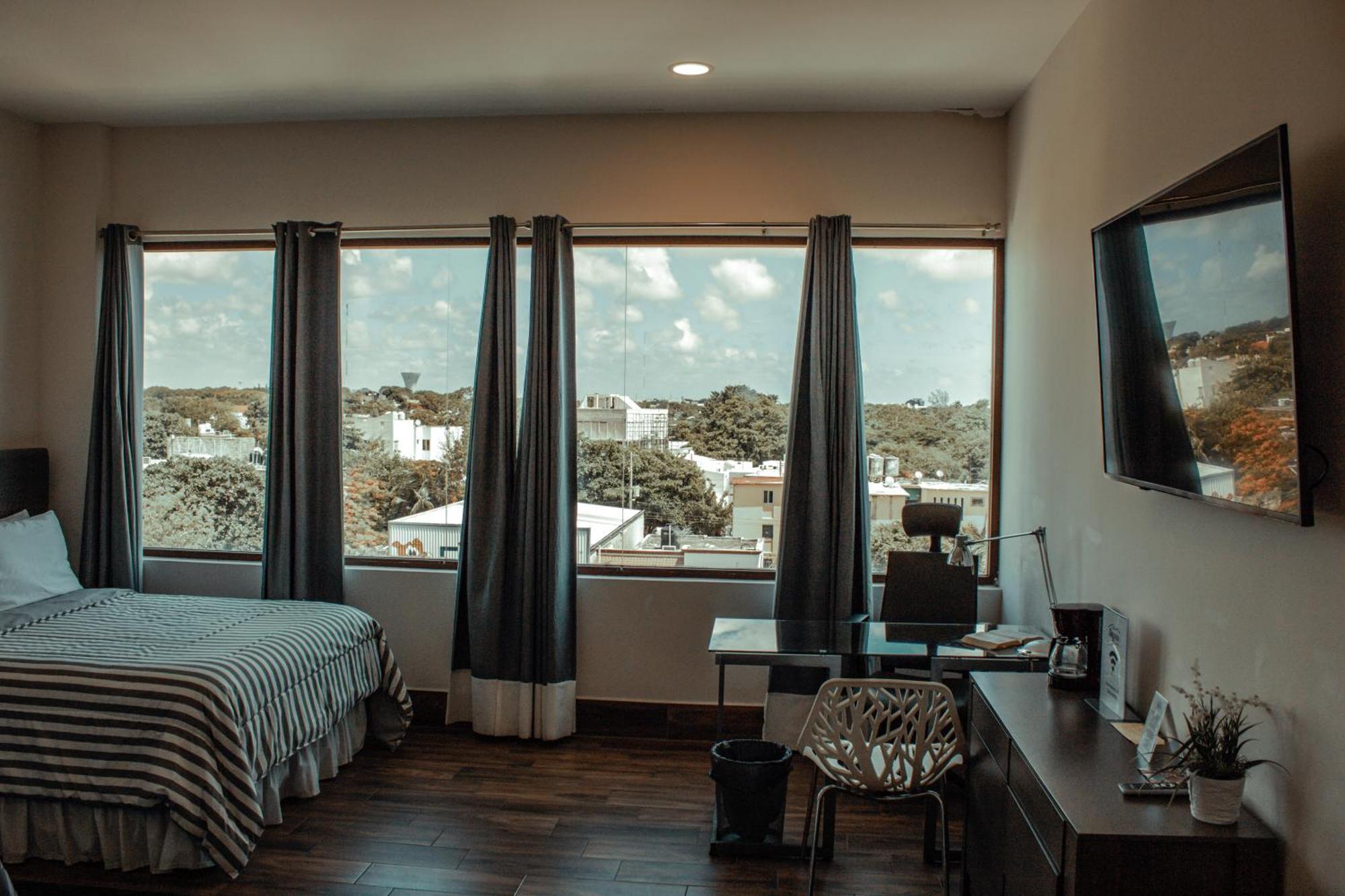 Sky - Hotel *
