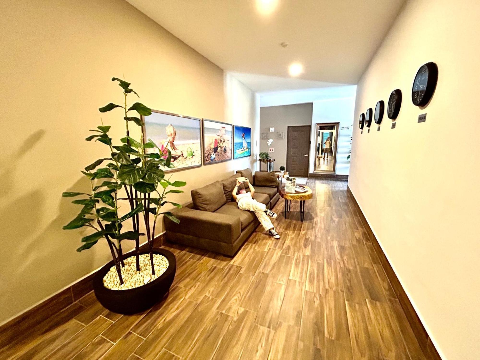 Sky - Hotel